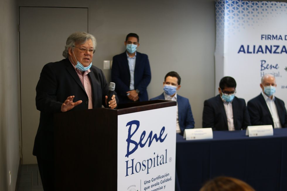Firma Bene Hospital convenio con IEST ANAHUAC Hospital Beneficencia